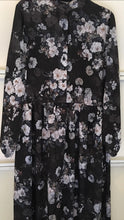 Load image into Gallery viewer, Plus Size Flowers Dress